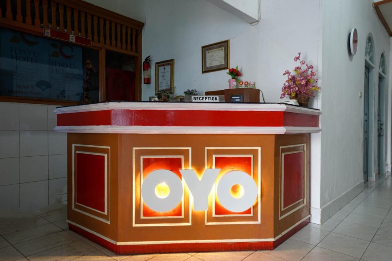 Oyo 2876 Hotel Idayu Palembang Exterior foto
