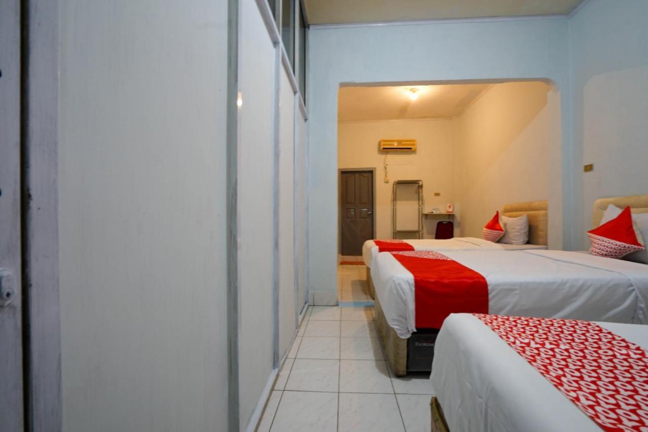 Oyo 2876 Hotel Idayu Palembang Exterior foto